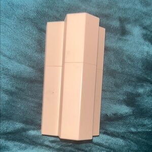 Fenty Beauty highlighter trio